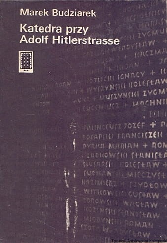 katedra przy adolf PAX.jpg