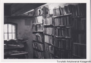 Pocztówka Toruń Antykwariat przy ulicy Podmurnej (2005 r.) / fot. Dariusz Gackowski, Emporium Toruń