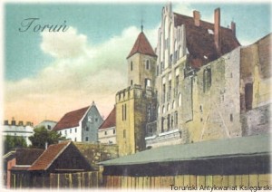 Pocztówka Toruń Dwór Mieszczański z Wieżą Wartownią-letni Dom Bractwa Św. Jerzego wg widokówki z początku XX wieku / Brak autora 