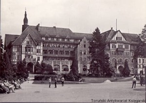 Pocztówka : Kudowa Zdrój : Sanatorium „Polonia” / J. Milka (fot.)