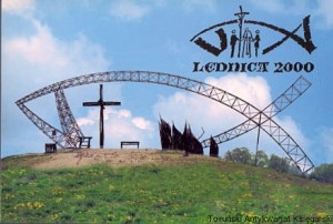 Pocztówka : Imiołki Brama III Tysiąclecia / J. Wicher (fot.)