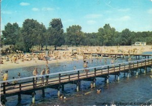 Pocztówka : Chmielnik koło Bydgoszczy : Ośrodek wypoczynku  świątecznego nad Jeziorem Jezuickim / J. Wendołowski (fot.)