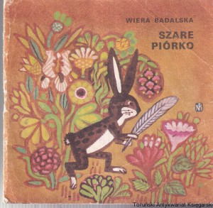 Szare piórko / Wiera Badalska, ilustrowała Maria Mackiewicz [Seria Poczytaj Mi, Mamo]