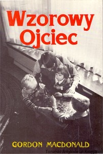 Wzorowy ojciec  / Gordon Macdonald  
