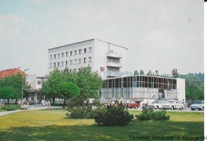 Pocztówka : Międzyzdroje. Dom Wypoczynkowy FWP „Posejdon” i kawiarnia „Piekiełko” / M. Jasiecki  (fot.)