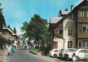 Pocztówka Karpacz. Ulica Odrodzenia  / P. Krassowski (wg fot.)