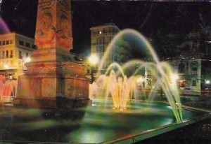 Pocztówka. Oran Illuminee - La Fontaine et le Theatre : Algieria  / brak autora 