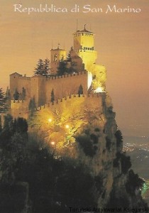 Pocztówka. Repubblica Di San Marino : First Tower  / Carlo Francioni   (fot.)