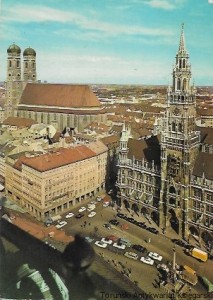 Pocztówka. München. Frauenkirche und Rathaus  / Brak autora 